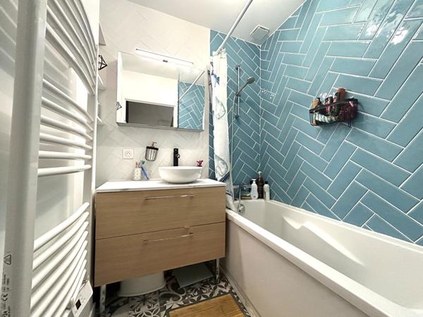 LOCATION : appartement T4 (74 m²) à SAINT ETIENNE