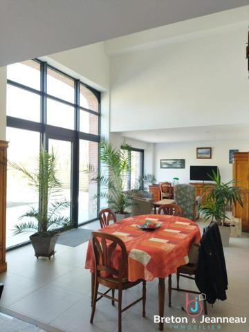 Longère en pierres sortie de MAYENNE