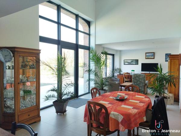 Longère en pierres sortie de MAYENNE