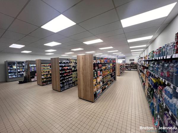 LOCAL COMMERCIAL 560 M²