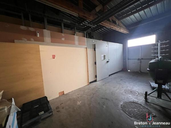 LOCAL COMMERCIAL 560 M²