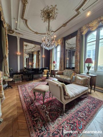 Hôtel particulier Belle Époque - Coeur historique de Mayenne