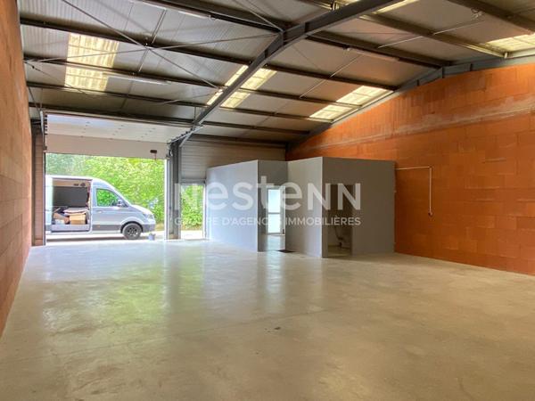 Local d'activité Plescop 160 m2