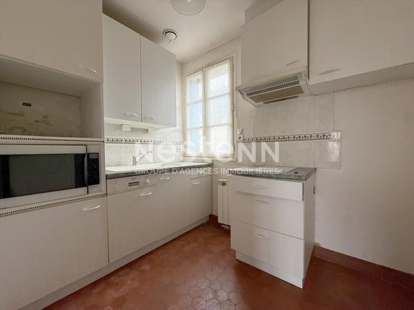 REMUNGOL EVELLYS- Maison de plain pied à vendre, 2 chambres et son jardinet