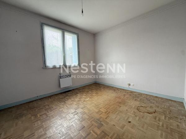REMUNGOL EVELLYS- Maison de plain pied à vendre, 2 chambres et son jardinet