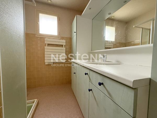 REMUNGOL EVELLYS- Maison de plain pied à vendre, 2 chambres et son jardinet