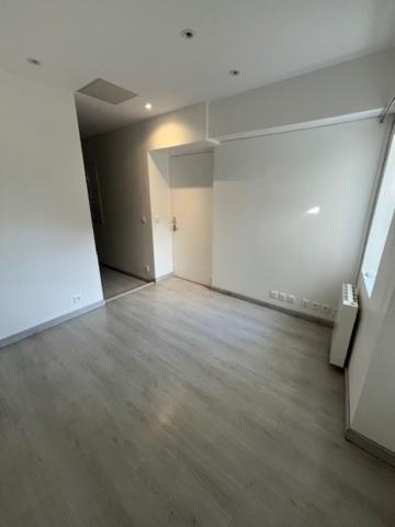 APPARTEMENT F2 MEUBLE A FAREMOUTIERS