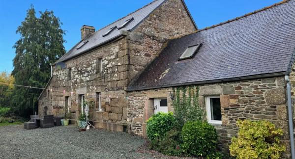 Charmant Petit Manoir Breton (1784) & Gîte 150 m2 sur un É