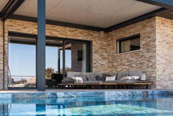 ISTRES - Somptueuse VILLA dArchitecte   300m²   Vue Panoramique  Deux Piscines  200m de la plage