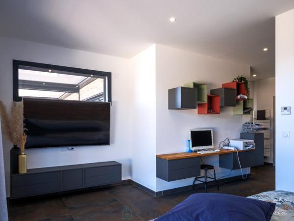 ISTRES - Somptueuse VILLA dArchitecte   300m²   Vue Panoramique  Deux Piscines  200m de la plage