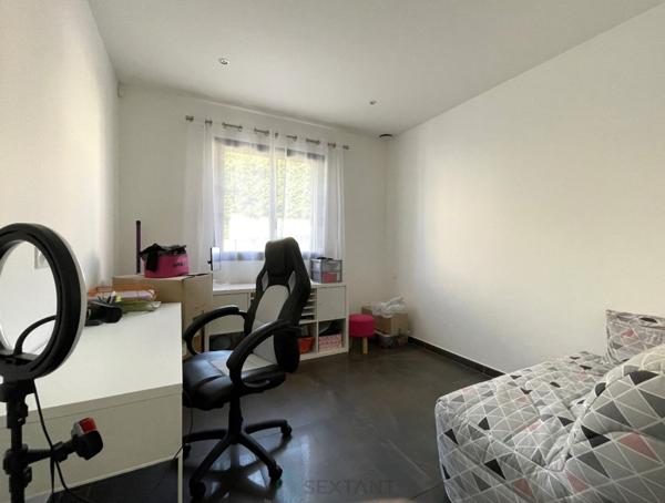 ISTRES - Somptueuse VILLA dArchitecte   300m²   Vue Panoramique  Deux Piscines  200m de la plage