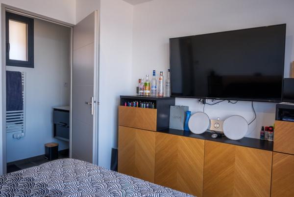 ISTRES - Somptueuse VILLA dArchitecte   300m²   Vue Panoramique  Deux Piscines  200m de la plage