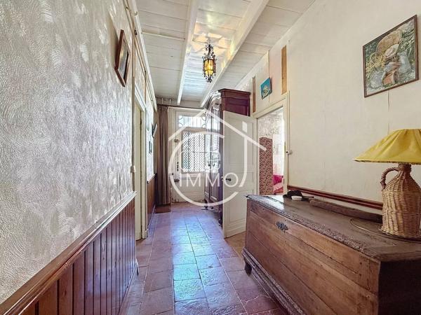 Saint Antoine de Breuilh : Maison de village pleine de charme avec fort potentiel