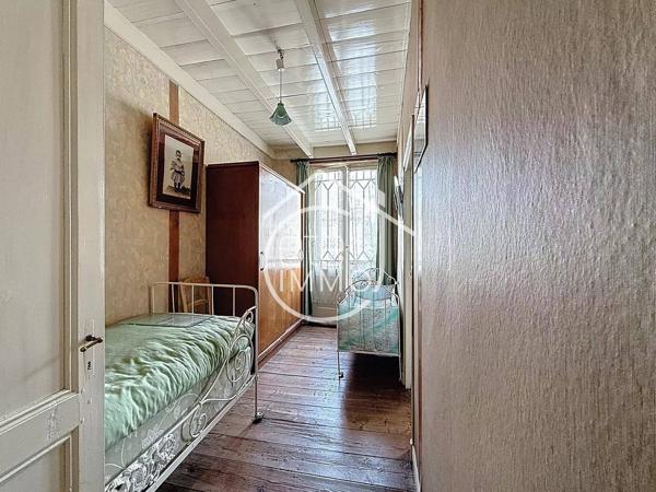 Saint Antoine de Breuilh : Maison de village pleine de charme avec fort potentiel