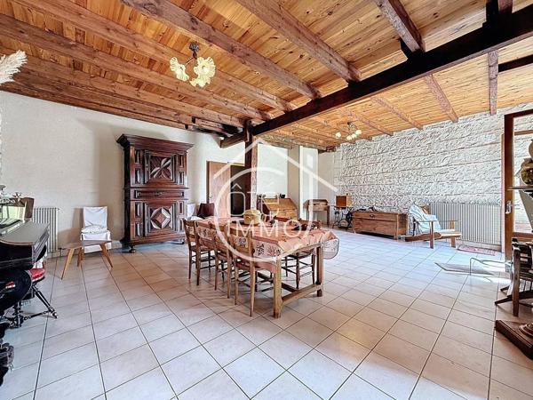 Saint Antoine de Breuilh : Maison de village pleine de charme avec fort potentiel