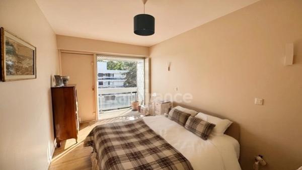 Dpt Yvelines (78), à vendre VERSAILLES appartement T5 110 m2