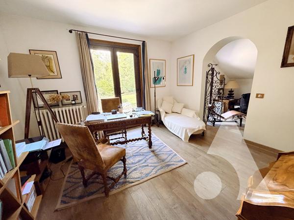 Maison 12 pièces 265.75 m2