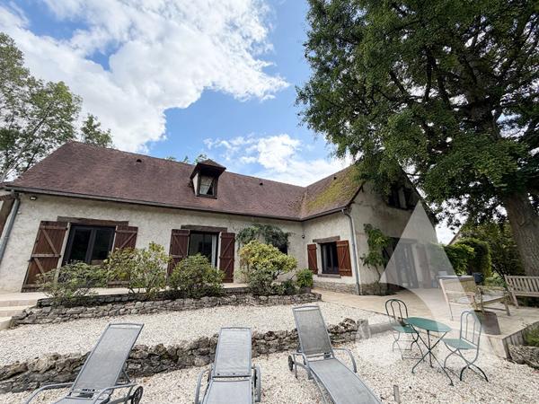 Maison 12 pièces 265.75 m2