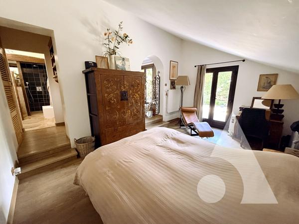 Maison 12 pièces 265.75 m2