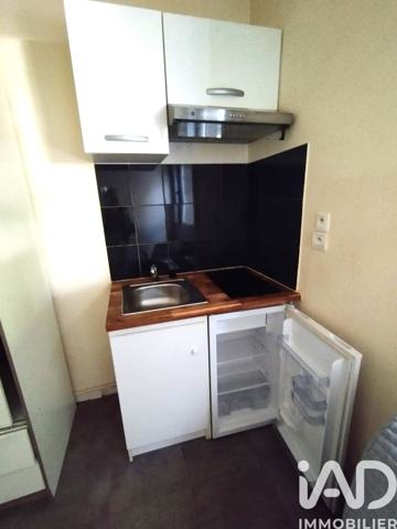 Location studio 11 m² Antony