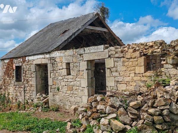 2380 - ANCIEN CORPS DE FERME A RENOVER ENTIÈREMENT AVEC DEPENDANCES SUR TERRAIN 1248M²