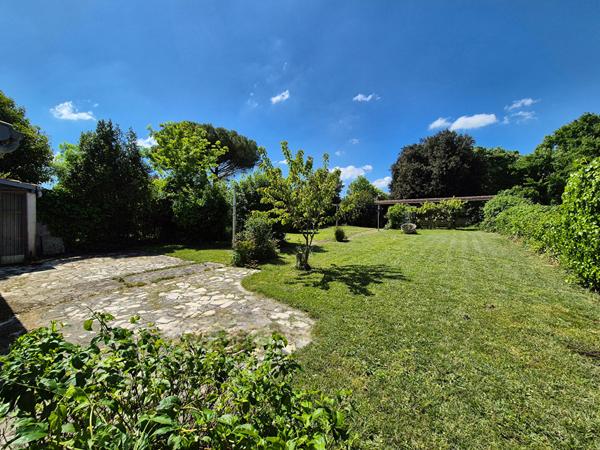 TERRAIN - LA ROCHELLE