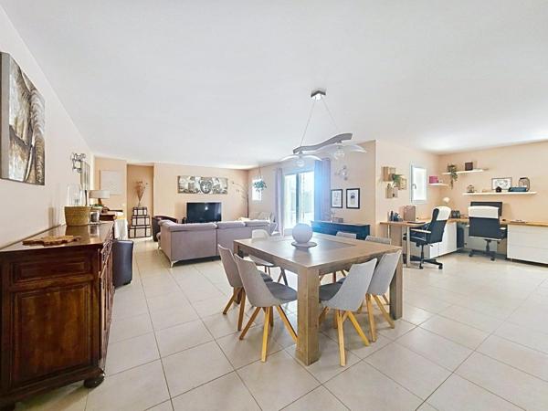 Villa Coup de Cœur à Puget-sur-Argens – 4 pièces, 160 m² de pur bonheur !