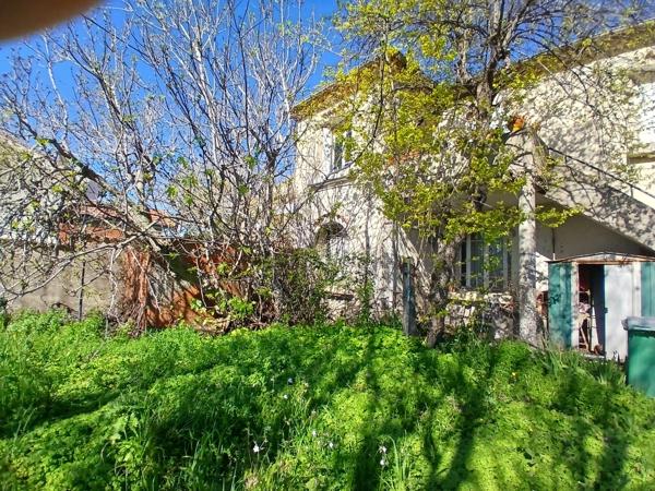 Maison à fort potentiel sur terrain constructible  – Opportunité rare à rénover