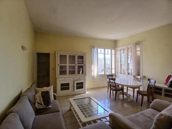 Maison à fort potentiel sur terrain constructible  – Opportunité rare à rénover