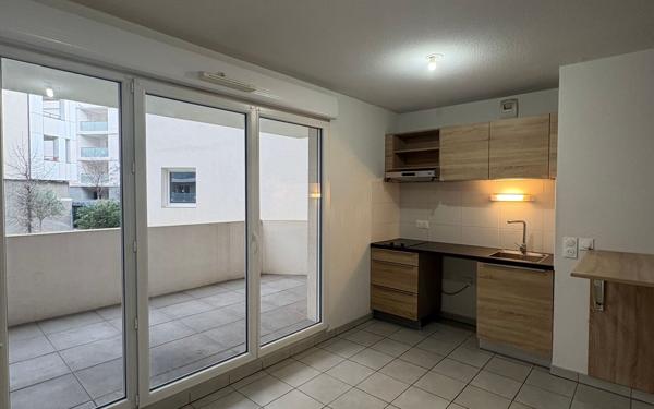 Appartement à louer    1 pièce •  Nîmes