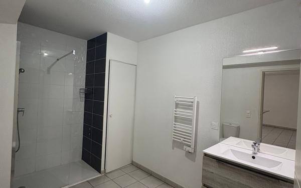 Appartement à louer    1 pièce •  Nîmes