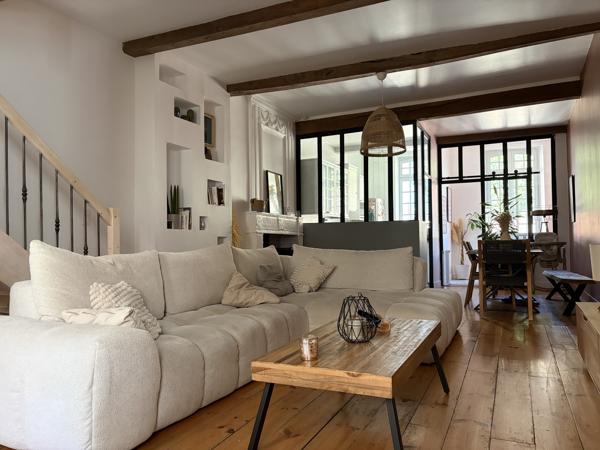 Maison moderne dans le centre historique, sans travaux