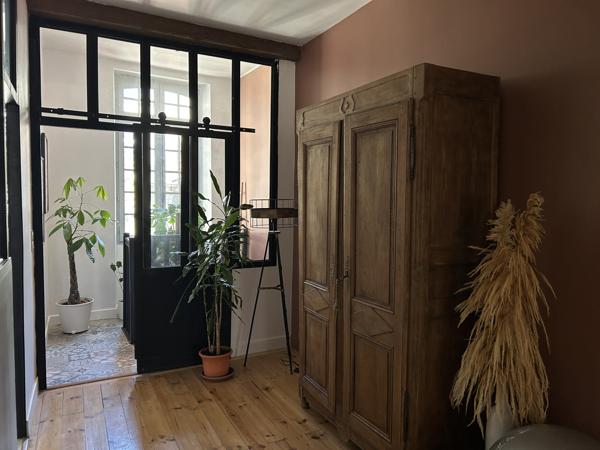 Maison moderne dans le centre historique, sans travaux
