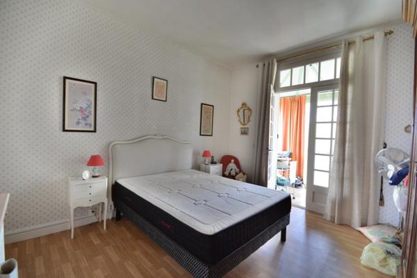 Maison à vendre 5 pièces centre ville 3 chambres/ jardin/ garage LA COURONNE (16)