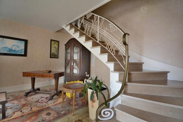 Maison à vendre 5 pièces centre ville 3 chambres/ jardin/ garage LA COURONNE (16)