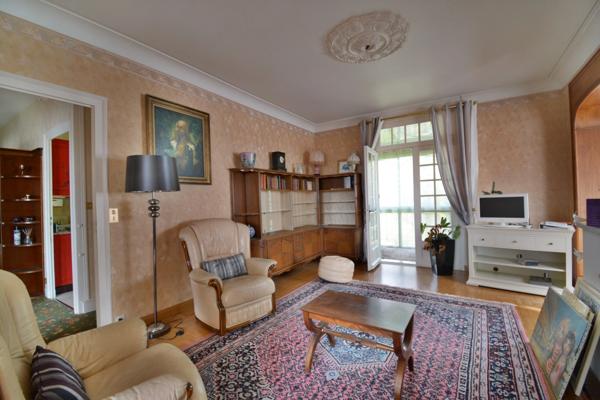 Maison à vendre 5 pièces centre ville 3 chambres/ jardin/ garage LA COURONNE (16)