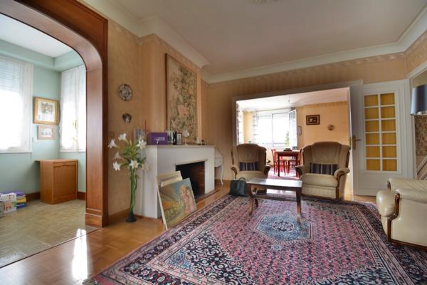 Maison à vendre 5 pièces centre ville 3 chambres/ jardin/ garage LA COURONNE (16)