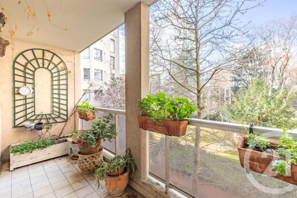 Appartement F5 à vendre  5 pièces - 102 m2 PARIS - 75014