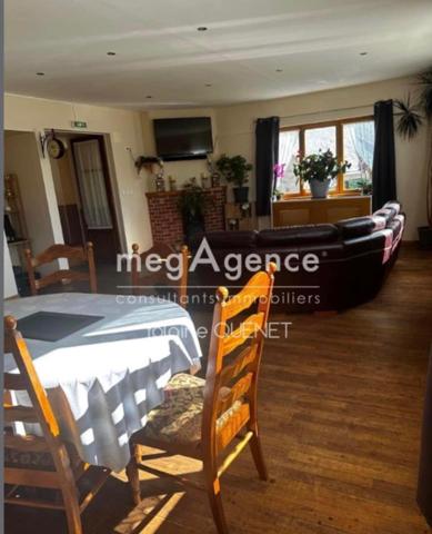 Immeuble à LACAPELLE-BARRES, 15230 - 355m²