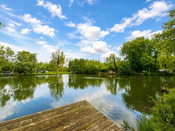 Exceptionnel Terrain avec Etang
