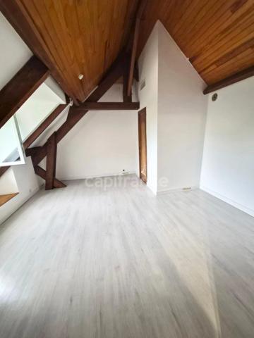 Maison de caractère avec piscine sur terrain arboré de 2452 m² JUGEALS NAZARETH (19)