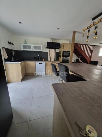 Maison de caractère avec piscine sur terrain arboré de 2452 m² JUGEALS NAZARETH (19)