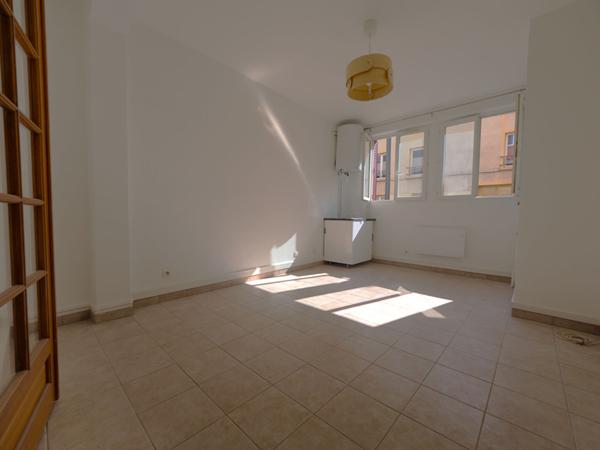 Appartement Romainville 1 pièces 30 m2
