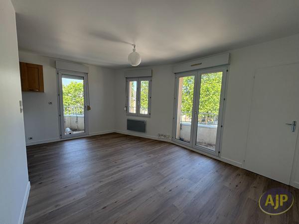 Location appartement Nantes : 445 € - AJP Immobilier Nantes Ouest