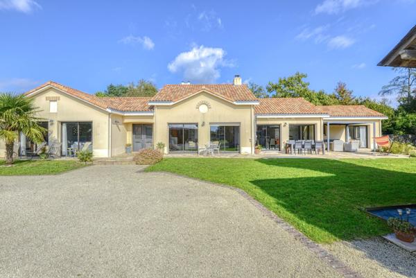 Vente Maison240 m² - 6 Pièces - THOUARE SUR LOIRE (44470)