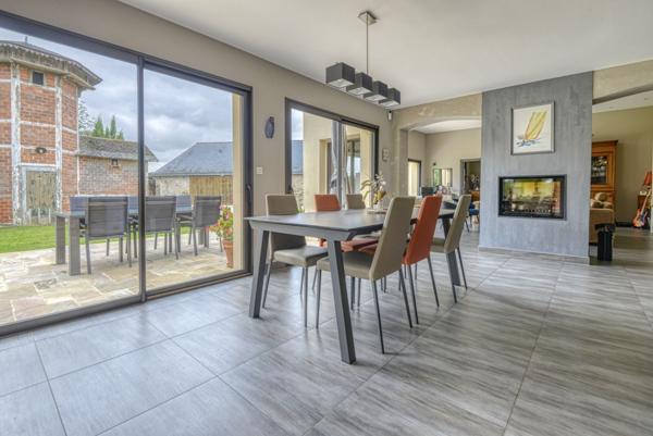 Vente Maison240 m² - 6 Pièces - THOUARE SUR LOIRE (44470)
