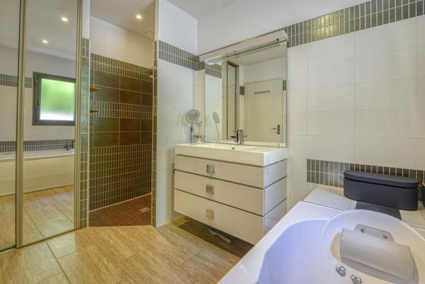 Vente Maison240 m² - 6 Pièces - THOUARE SUR LOIRE (44470)