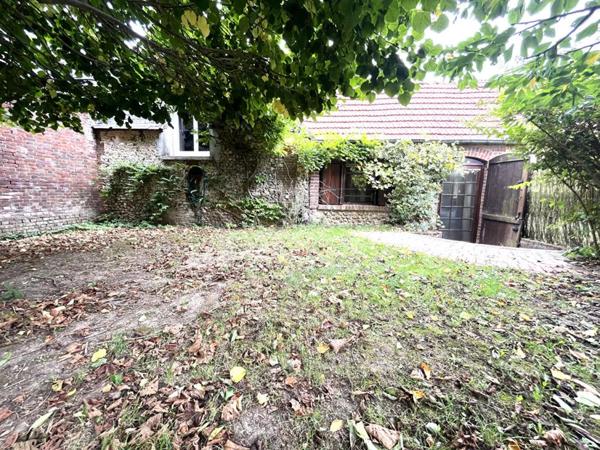 PROCHE GISORS Longère 4 chambres 110 M2