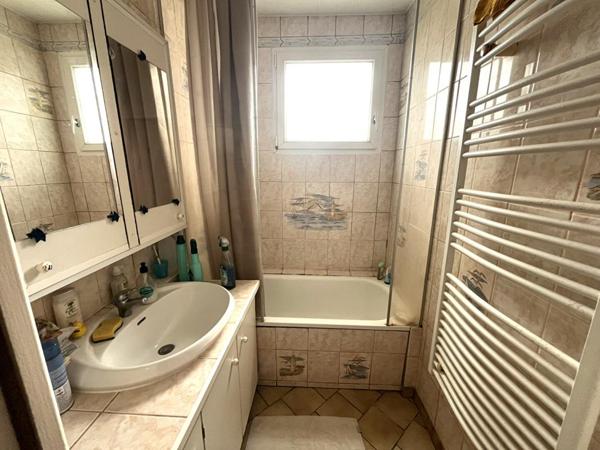 PROCHE GISORS Longère 4 chambres 110 M2