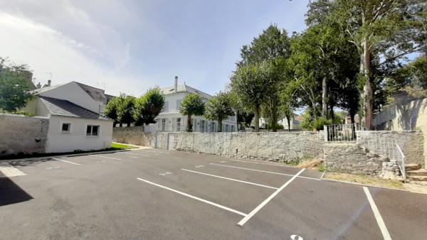 Location parking / box Étampes - 49 €/mois